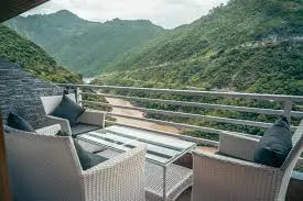 book hotel in Devprayag